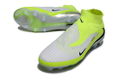 Chuteira Nike Phantom GX 6 Elite FG - Verde e  Branca