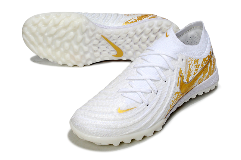 Chuteira Society Nike Phantom GX II TF - Branca e Dourada