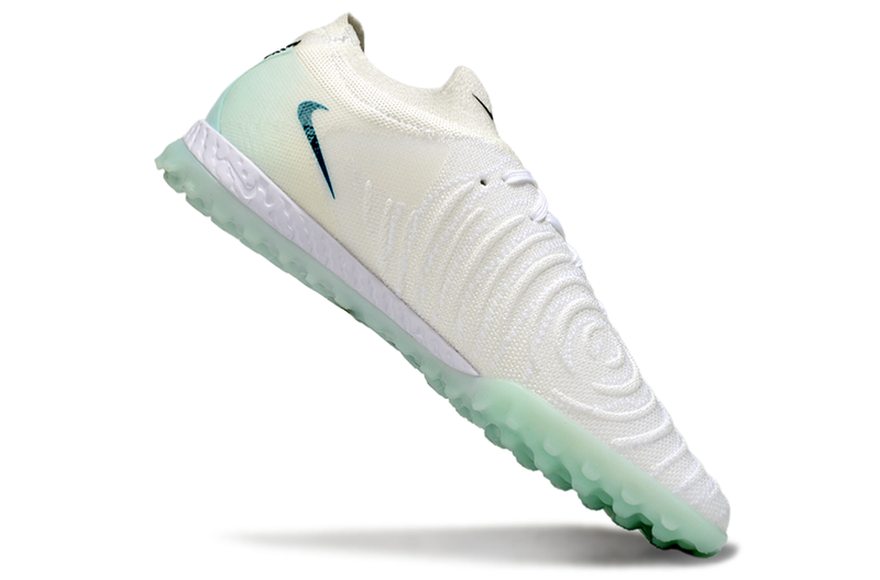 Chuteira Society Nike Phantom GX II TF - Branca e Verde