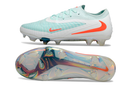 Chuteira Nike Phantom GX 6 Elite - Branco, azul e laranja