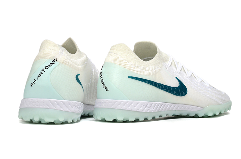 Chuteira Society Nike Phantom GX II TF - Branca e Verde