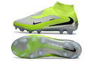 Chuteira Nike Phantom GX 6 Elite FG - Verde e  Branca