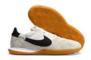 Tênis Futsal Nike Street Gato IC - Cinza, Branca e Preta