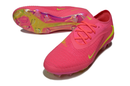 Chuteira Nike Phantom GX 6 Elite - Rosa e Verde